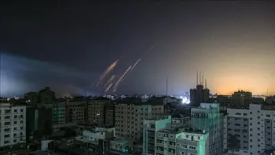 صفارات الإنذار تدوي في تل أبيب والمناطق الوسطى بإسرائيل في ساعات الصباح الباكر