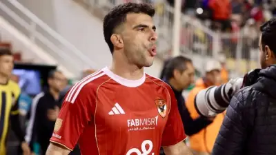 لقطة غضب زيزو تثير تساؤلات حول علاقته بتوروب في الأهلي.. مصادر تكشف التفاصيل