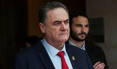 وزير دفاع الاحتلال الإسرائيلي يحذر حكومة لبنان: تحركوا قبل أن نضطر للتدخل