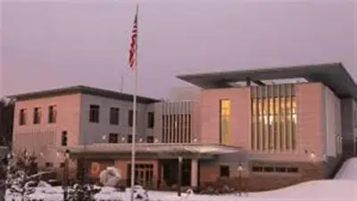 أزمة صحية مفاجئة: نقل الفنانة شيرين عبدالوهاب إلى المستشفى وإجراء عملية جراحية عاجلة