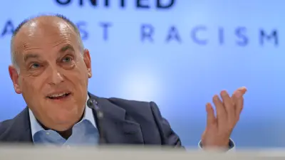 رابطة الليجا تعلن عن تغيير ثوري في قاعدة التسلل باستخدام شريحة إلكترونية في الكرة