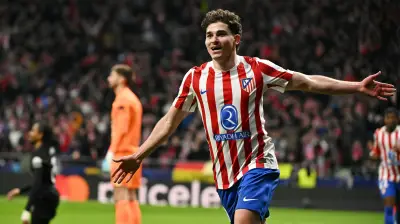 ألفاريز يثير الغموض حول مستقبله في أتلتيكو مدريد رغم تصريحات بقائه