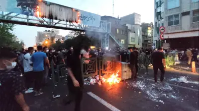 الشرطة الإيرانية تحذر المتظاهرين: من ينزل للشوارع بناءً على طلب العدو سيواجه كعدو