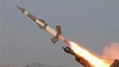 تصعيد صاروخي خطير: إيران تطلق صواريخ برؤوس حربية ثقيلة تستهدف قواعد أمريكية