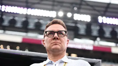 الوداد الرياضي يدرس مستقبل المدرب بنهاشم قبل مواجهة أولمبيك آسفي في كأس الكونفيدرالية