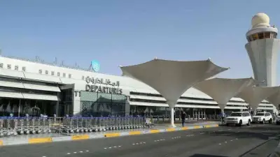 الإمارات تعلن السيطرة على حريق بمطار أبوظبي القديم بعد اعتراض هجمات إيرانية