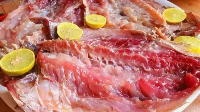 طريقة عمل الفسيخ المصري خطوة بخطوة قبل عيد الفطر: وصفة سهلة في المنزل