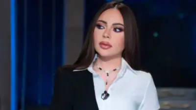 أسما إبراهيم تخطف الأنظار بإطلالة كلاسيكية عبر إنستجرام في بليزر أبيض وأسود