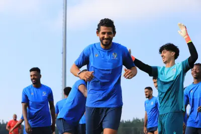 إبراهيم عبد الجواد يخوض منافسة قوية بين ناديين أوروبيين لخطف أحمد حجازي