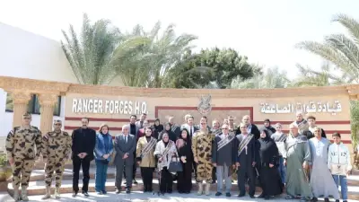 قيادة قوات الصاعقة تنظم احتفالية لتكريم أسر الشهداء في يوم الشهيد والمحارب القديم