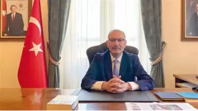 سفير تركيا بالقاهرة يستعرض مقالًا للمؤرخ التركي إلبر أورتايلي: مصر بلد لا يموت أبدًا