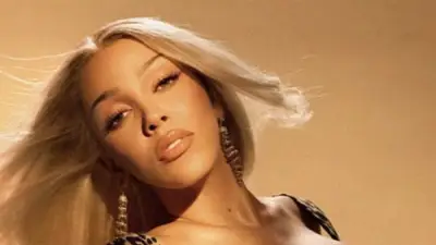 دوجا كات تعلن عن إصابتها باضطراب الشخصية الحدية وتتحدث عن رحلة علاجها النفسي