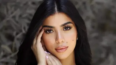 كارولين عزمي تخطف الأنظار بإطلالة بسيطة وأنيقة في أحدث ظهور على إنستجرام