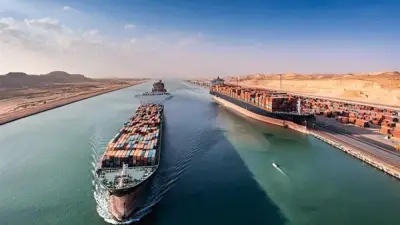 رئيس قناة السويس يؤكد استمرار الخدمات الملاحية رغم تداعيات الحرب في الشرق الأوسط