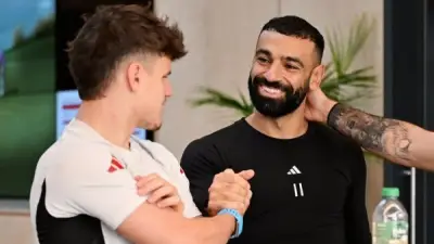 كيركيز يصف خزانة جوائز محمد صلاح بأنها مصدر إلهام للاعبين