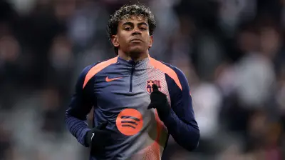 ثلاثة تغييرات في تشكيلة برشلونة: يامال خارج التشكيلة الأساسية أمام إشبيلية