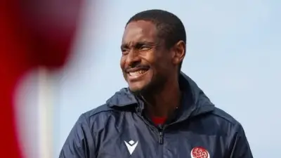 مولودية الجزائر يعلن رسميًا عن تعيين خالد بن يحيى مدربًا جديدًا خلفًا لموكوينا