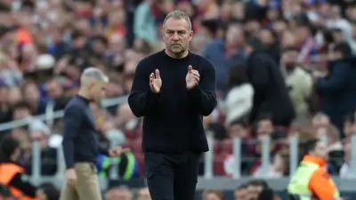 فليك يتحدث عن بيدري ويتجنب الانتخابات بعد فوز برشلونة الكبير على إشبيلية