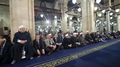 الجامع الأزهر يشهد إقبالاً كبيراً في الليلة السابعة والعشرين من رمضان للتحري عن ليلة القدر