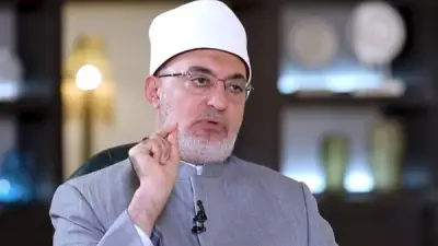 المفتي يوضح الحكم الشرعي لتقبيل الأعتاب والتبرك بالمقامات في الأضرحة