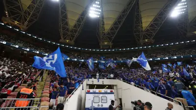 صراع الشعارات في المدرجات.. جماهير الهلال ترد على رسالة الأهلي بلافتة نارية قبل الكلاسيكو السعودي