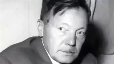 بيرم التونسي يهاجم كعك العيد: كارثة سنوية ترهق الميزانية وتسبب الطلاق