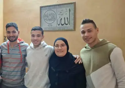 من الصبر إلى البطولة: قصة أم أسطورية في أسيوط تكافح لتربية أولادها بعد وفاة زوجها