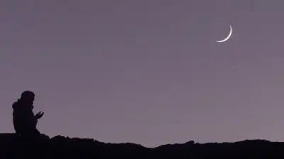 مركز الفلك الدولي ينشر أول صورة لهلال شوال في العالم الإسلامي من أبوظبي