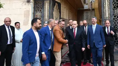 محافظ الغربية يشارك الأيتام وكبار السن فرحة العيد ويهديهم هدايا الرئيس السيسي