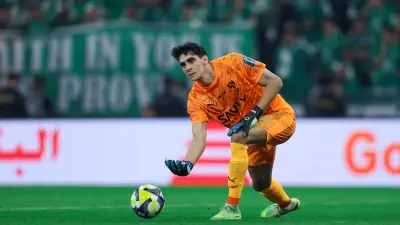 ياسين بونو يتصدر التشكيلة المثالية لنصف نهائي كأس الملك بعد تألق الهلال والخلود