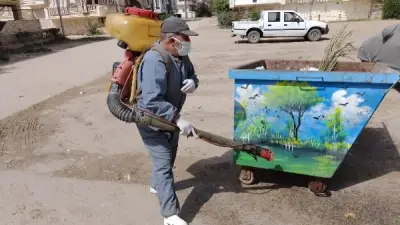 دمياط تواصل حملات مكافحة الحشرات في رأس البر لضمان بيئة صحية خلال عيد الفطر
