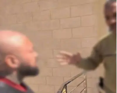 ضابط شرطة مفصول وراء عملية احتيال للحصول على أموال من سائح