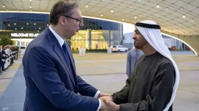 محمد بن زايد يستقبل الرئيس الصربي لمناقشة التطورات الإقليمية وتعزيز التعاون الثنائي