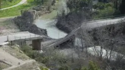 إسرائيل تدمر جسراً جديداً على نهر الليطاني جنوب لبنان في غارة جوية صباحية