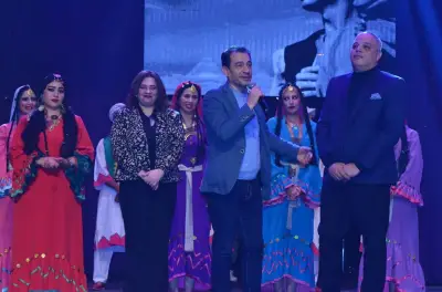 مسرح البالون يرفع لافتة كامل العدد في احتفالية عيد الفطر بالقاهرة