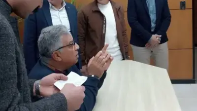 محافظ الدقهلية يتفقد نظافة شوارع المنصورة ويراقب الحركة المرورية عبر الشبكة الوطنية