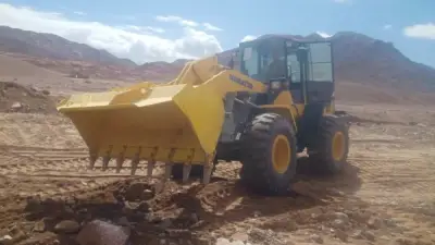 استمرار جهود إزالة آثار السيول وفتح طريق الأسباعية العلوي في سانت كاترين