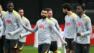 وداع مؤثر في ليفربول: كوناتي يوجه رسالة عاطفية لصلاح بعد إعلان الرحيل