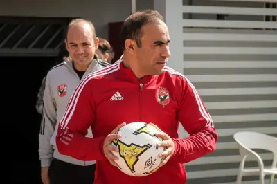 الأهلي المصري يعين مصير منصب مدير التعاقدات في النادي