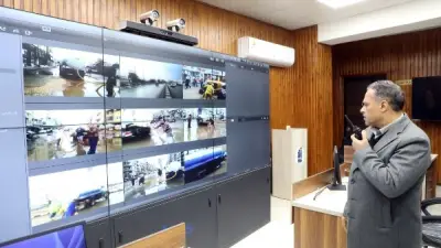 محافظ الشرقية يتفقد عمليات سحب مياه الأمطار من مركز الطوارئ الوطني ويوجه بتعزيز الجاهزية