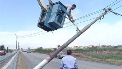 محافظ الفيوم يتفقد إزالة آثار الأمطار ويوجه بتعويض مزارع متضرر من الطقس السيئ