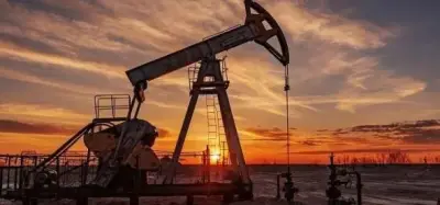 تقلبات حادة تشهدها أسعار النفط العالمية اليوم مع ارتفاع خام برنت