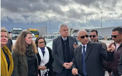 السفير الألماني يزور شمال سيناء ويتفقد معبر رفح والمركز اللوجستي للهلال الأحمر