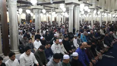 دار الإفتاء توضح كيفية تحريك السبابة في التشهد واختلاف الفقهاء حول الهيئة المفضلة