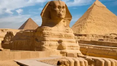 هل تخفي هضبة الجيزة تمثالًا ثانيًا لأبي الهول؟ نظرية قديمة تعود بقوة بعد تقرير عالمي