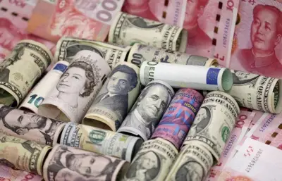 أسواق الصرف العالمية تلتقط أنفاسها والدولار يواصل التماسك أمام الجنيه