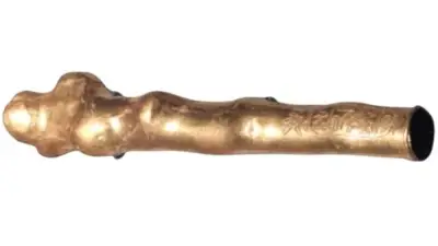 المتحف المصري بالتحرير يكشف عن عصا ذهبية نادرة للإله خنسو تعود للأسرة الحادية والعشرين