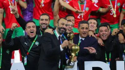 التجربة المغربية ترفع سقف طموحات الكرة العمانية في تحدٍ زمني مثير