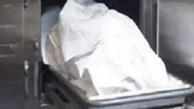 مصرع شاب في حادث دهس مروع بسيارة مسرعة على الطريق الساحلي بالعلمين