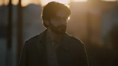 طارق الفقيه يطلق أغنية 